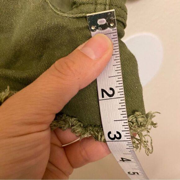 Forever 21 Green denim distress Shorts bib Overalls green stretchy size 27 - Picture 8 of 10